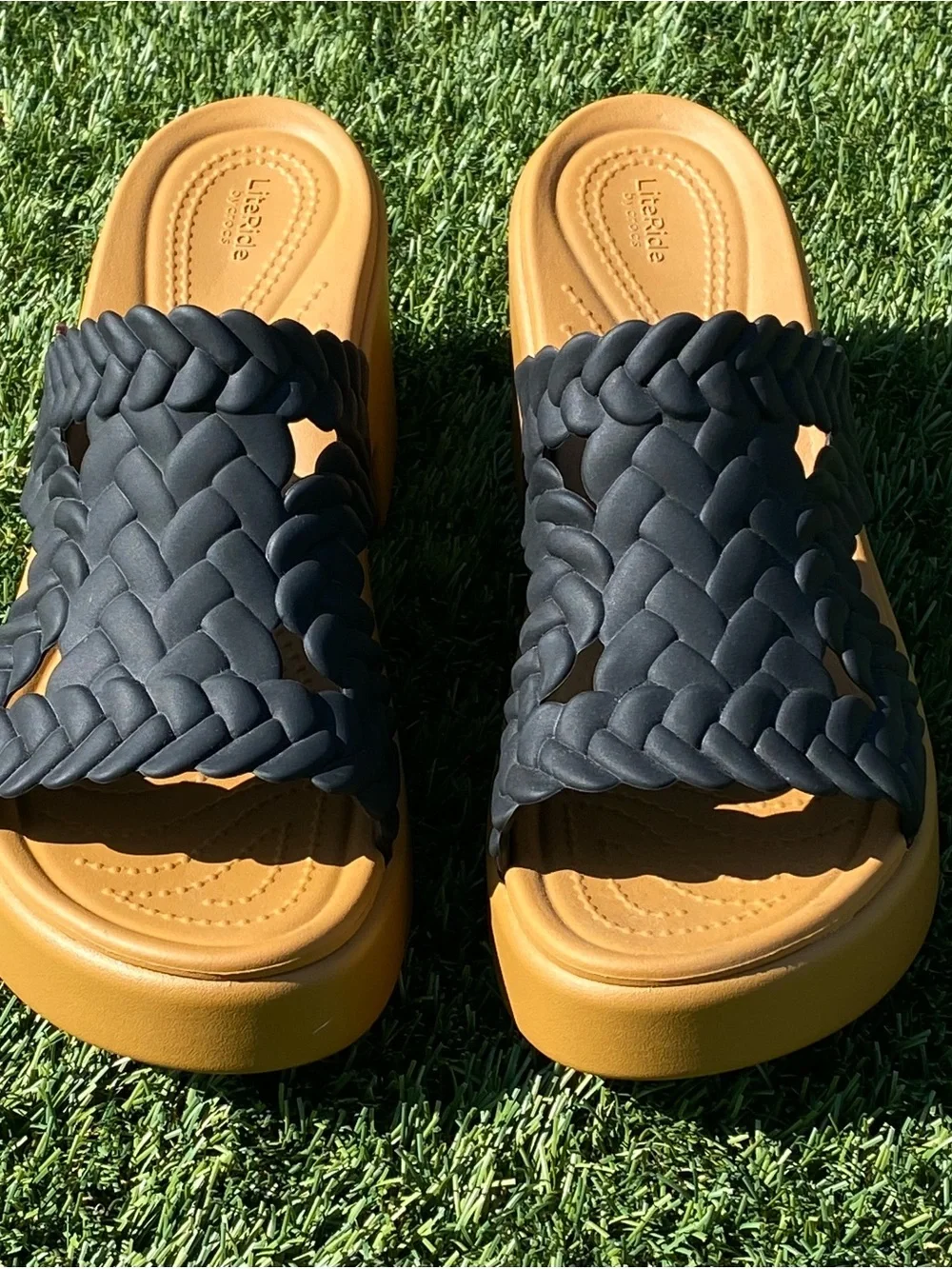 CROCS braided upper